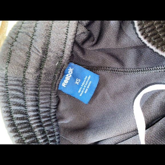 ✨3/$25✨Reebok shorts - Picture 3 of 5